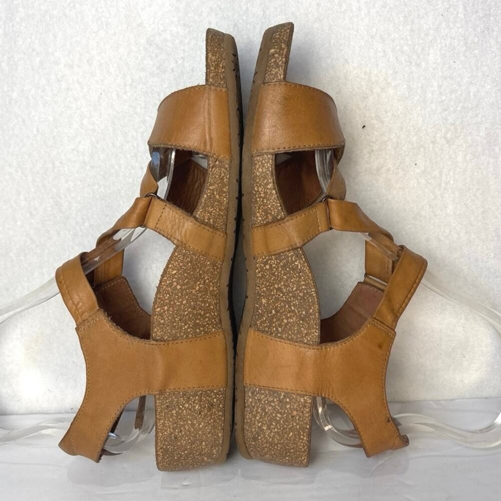 Taos Universe Camel Leather Sandals Womens Size 9.5 Strappy Comfort Wedge - Picture 5 of 9